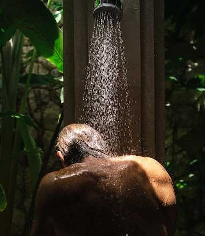 young-handsome-man-washes-shower-athletic-build-tattoos_1321-4002.jpg_uid=R140839143&ga=GA1.1.1701609669